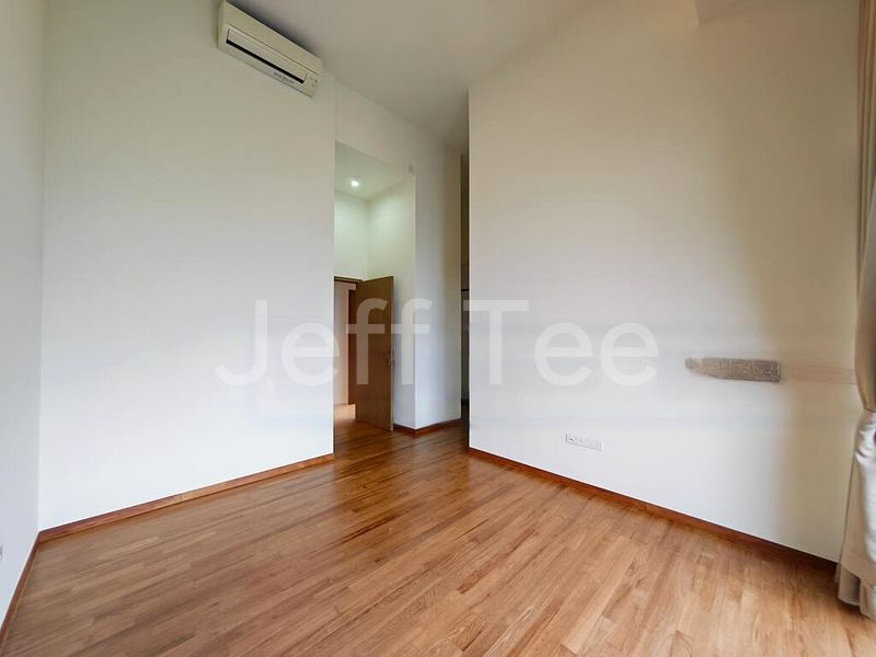 5 Bed Condo for Rent in  UIC Building - Image 15